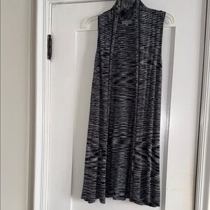 Sleeveless Gray Patterned long sweater vest
